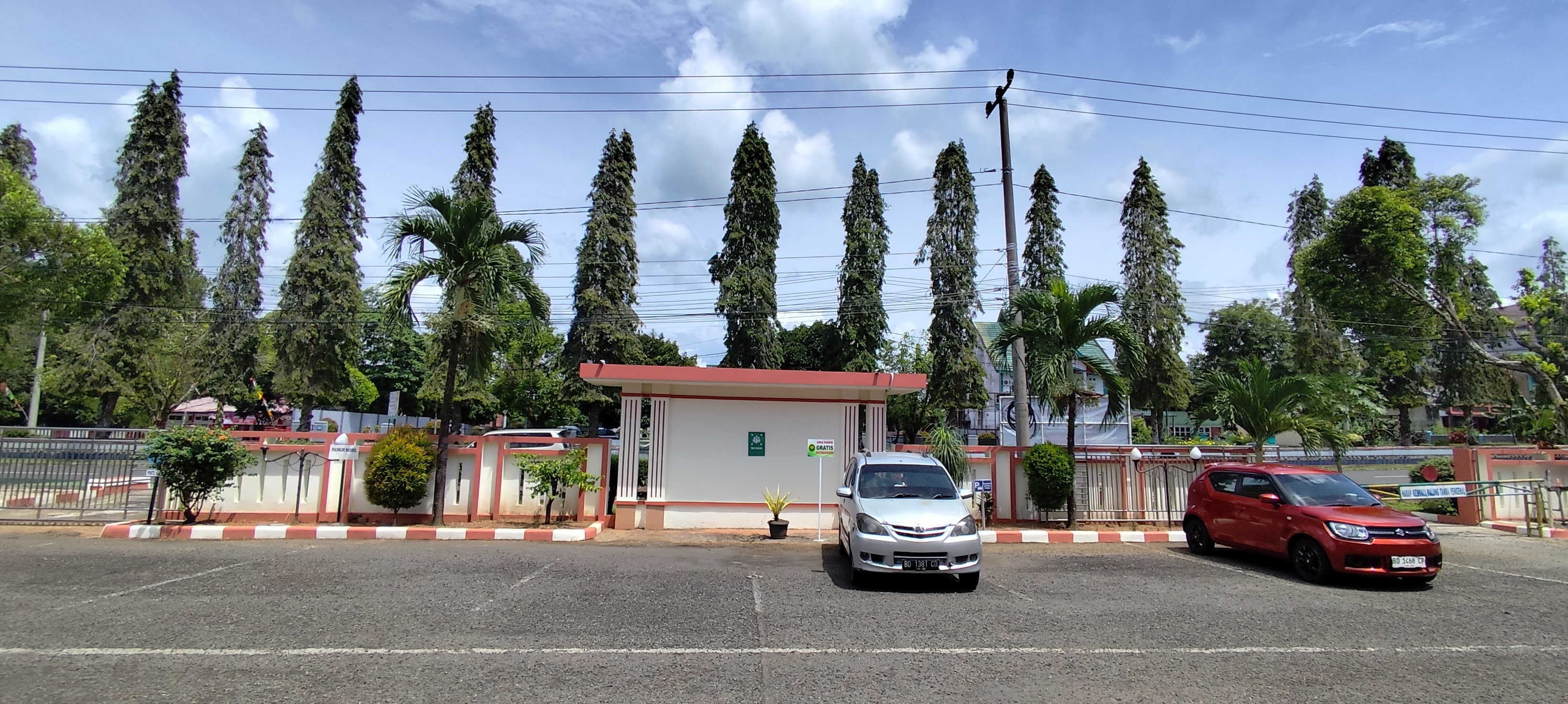 Area Parkir Pencari keadilan New min